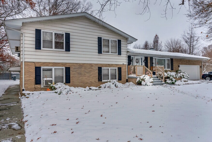 More Photos Of 6860 Delaware St, Merrillville Multifamily For Sale
