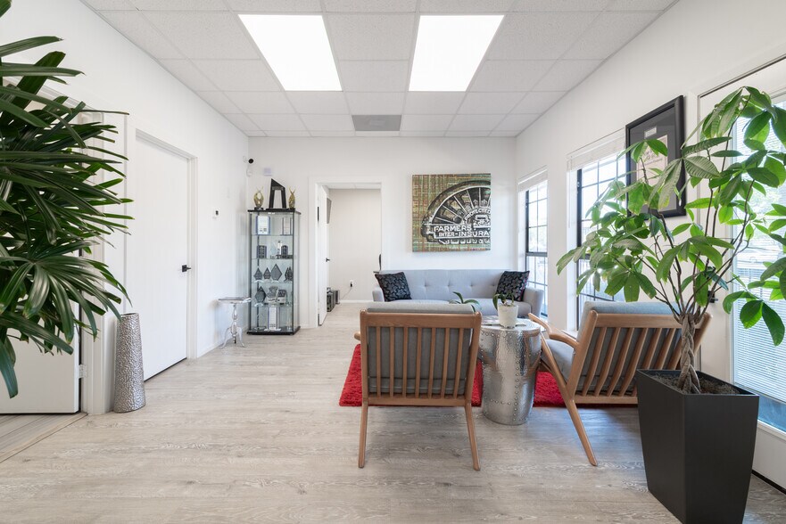 More Photos Of 13740 Research Blvd, Austin Office For Sale