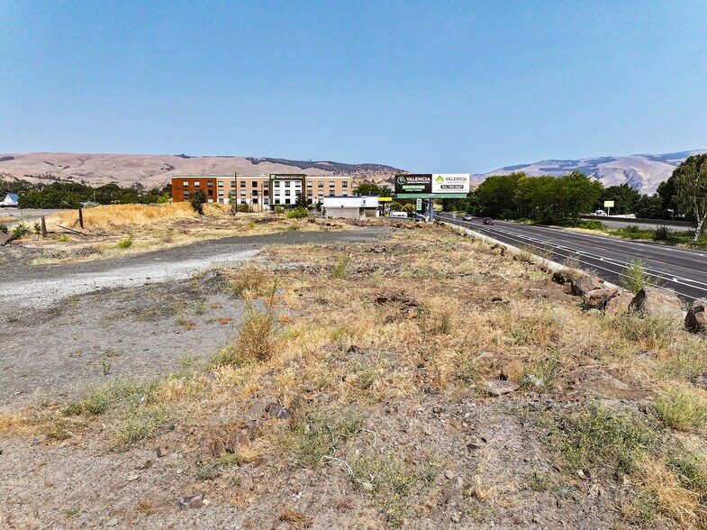 More Photos Of 707 Snipes St, The Dalles Land For Sale