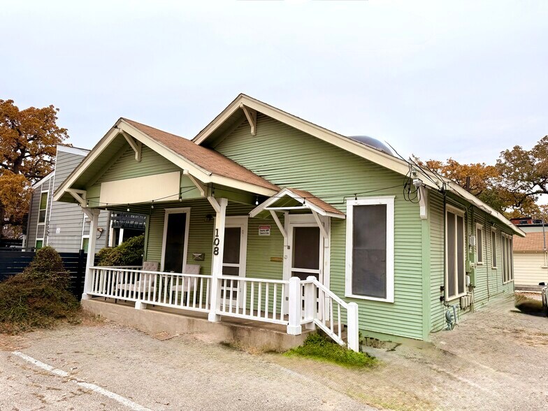 Primary Photo Of 108 W 38th St, Austin Loft Creative Space For Lease