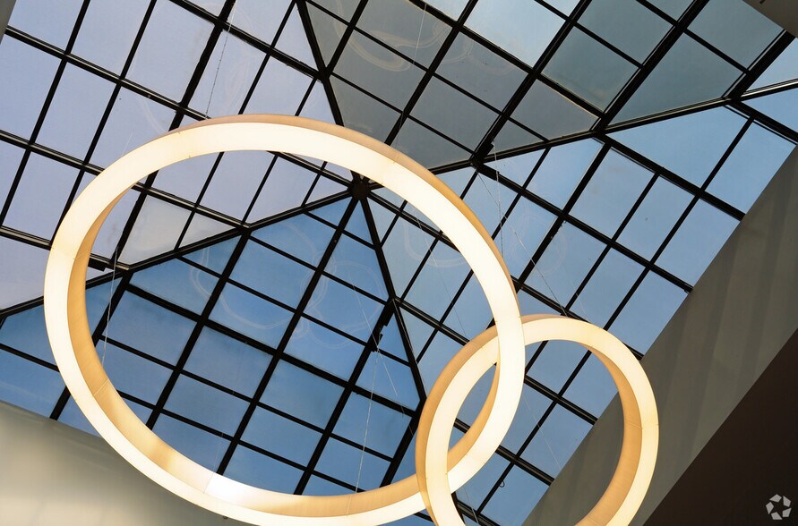 More Photos Of 17330 Preston Rd, Dallas Office For Lease