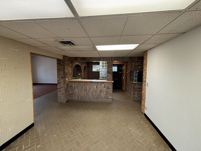 More Photos Of 1543 Deadwood Ave, Rapid City Industrial For Sale