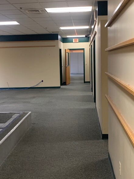 More Photos Of 365 Willard Ave, Newington Office For Sale