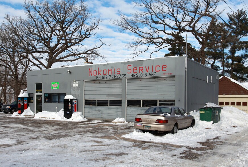 More Photos Of 2810 E 50th St, Minneapolis Auto Repair For Lease