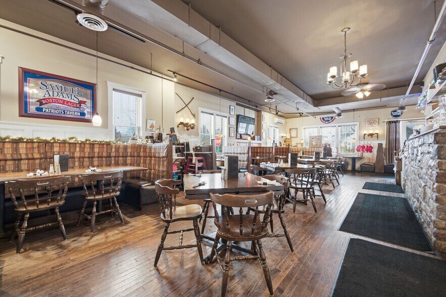 More Photos Of 145 New England Pl, Stillwater Storefront Retail Office For Sale