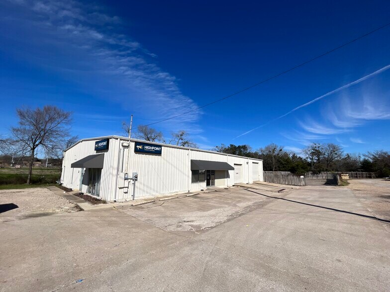 More Photos Of 2112 E Wm J Bryan Pky, Bryan Warehouse For Sale