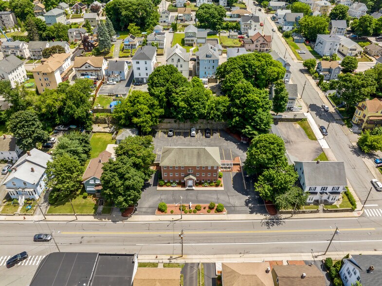 More Photos Of 352 Park Ave, Woonsocket Office For Sale