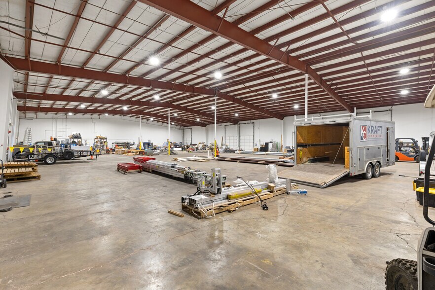 More Photos Of 812-814 Blue Mound Rd, Saginaw Warehouse For Lease