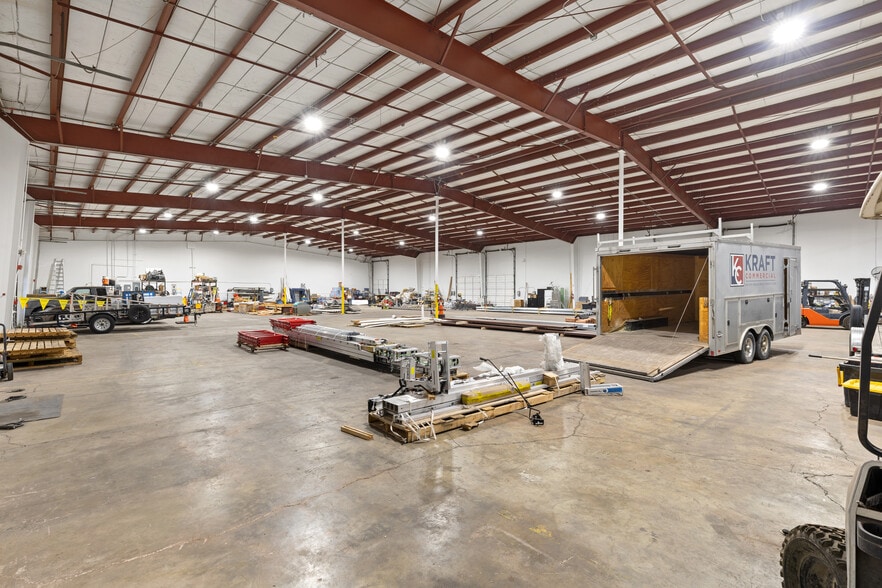 More Photos Of 812-814 Blue Mound Rd, Saginaw Warehouse For Lease