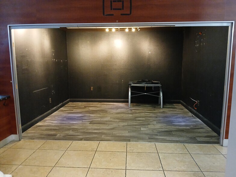 More Photos Of 40979-40985 Fremont Blvd, Fremont Storefront Retail Office For Lease