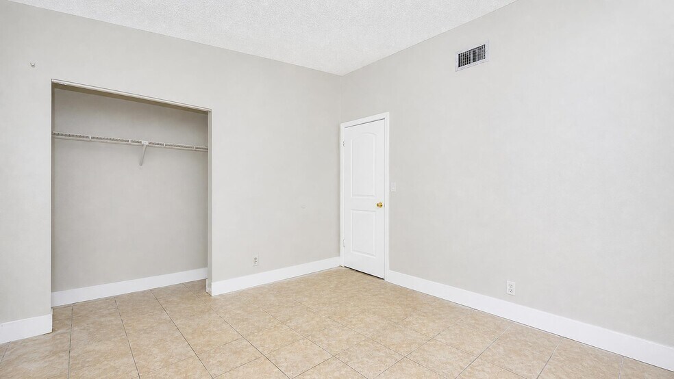 More Photos Of 11281 NW 39th St, Coral Springs Multifamily For Sale