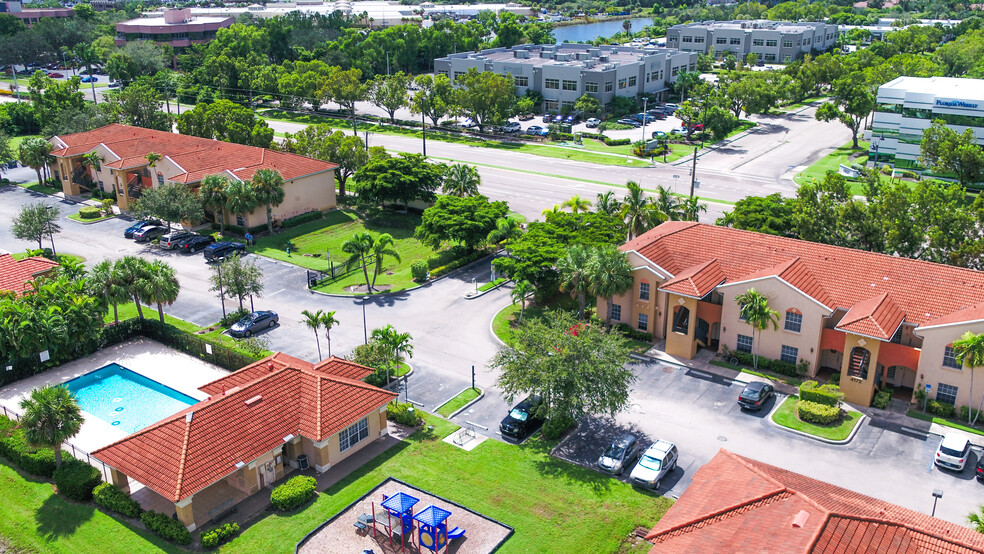 Primary Photo Of 4166 Castilla Cir, Fort Myers Apartments For Sale