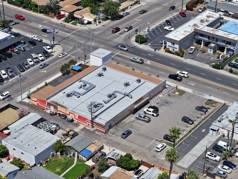 More Photos Of 607 W 9th Ave, Escondido Supermarket For Sale