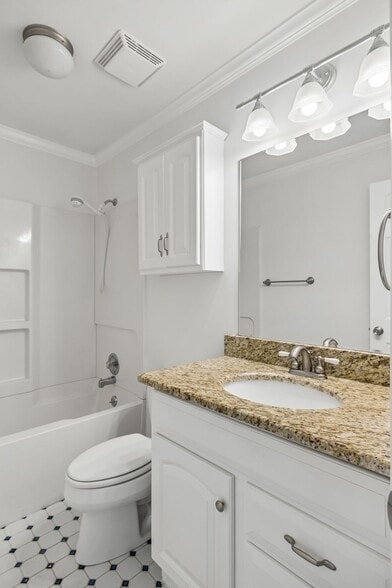 More Photos Of 1910 Redbud Ct, Franklin Multifamily For Sale