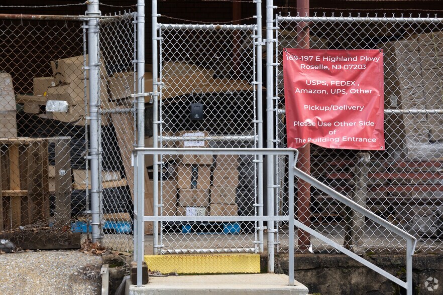 More Photos Of 169-193 Highland Pky, Roselle Manufacturing For Lease