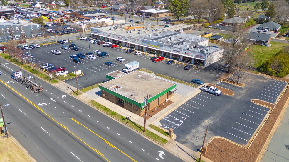 More Photos Of 212 S Main St, Graham General Retail For Sale