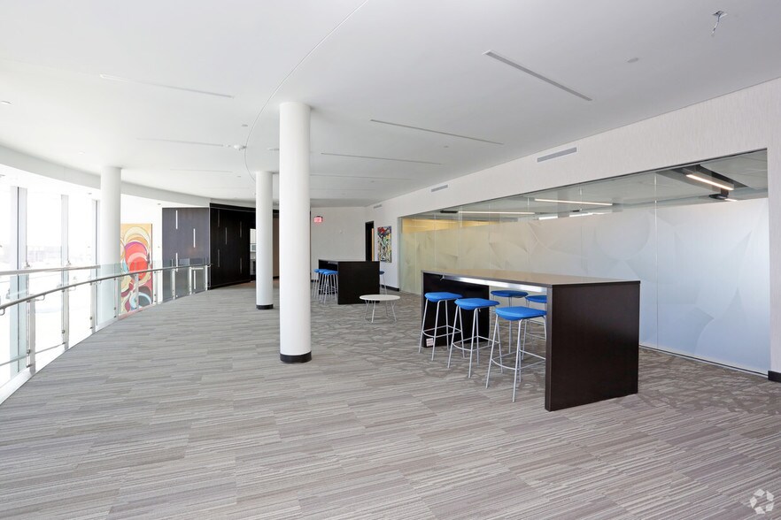 More Photos Of 18881 W Dodge Rd, Omaha Office For Lease