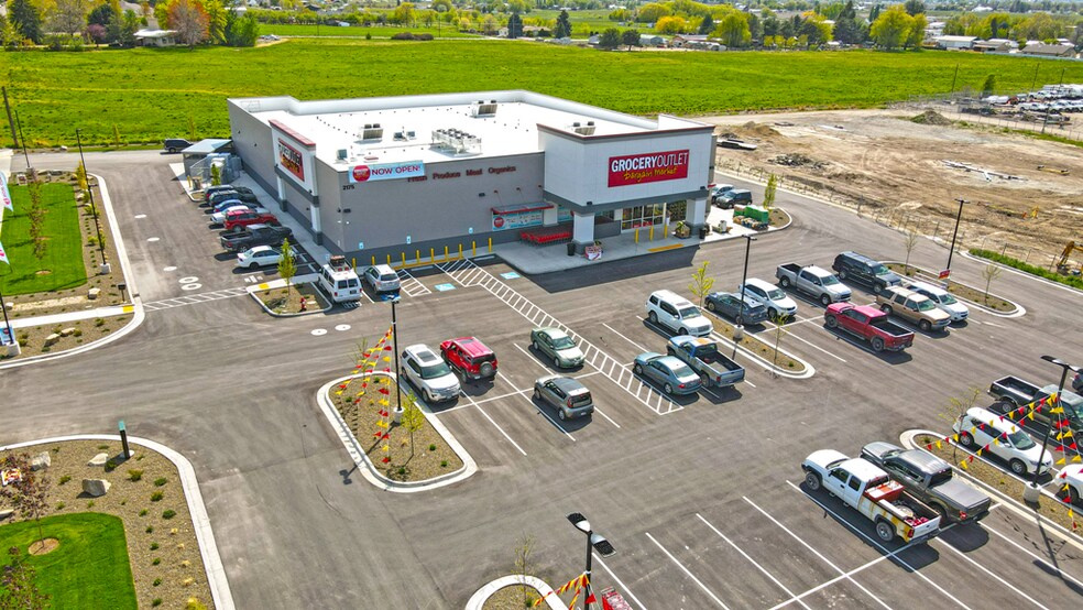 More Photos Of 2175 S Sub Station Rd, Emmett Supermarket For Sale