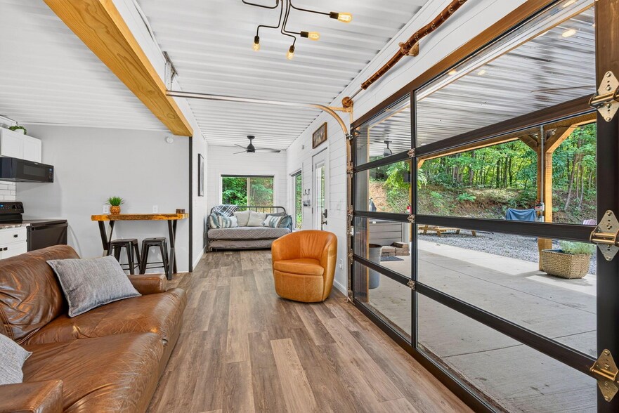 More Photos Of 21360 State Route 327, Laurelville Specialty For Sale