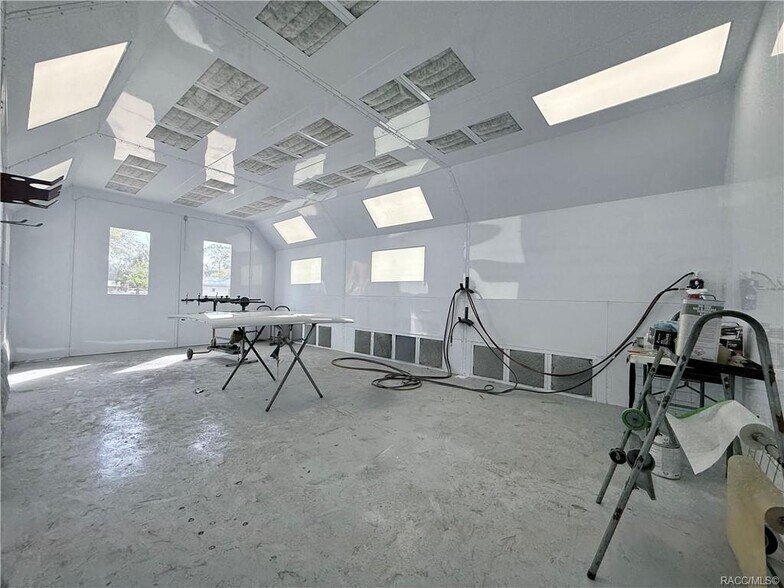 More Photos Of 8 Highway 19 N, Inglis Warehouse For Sale