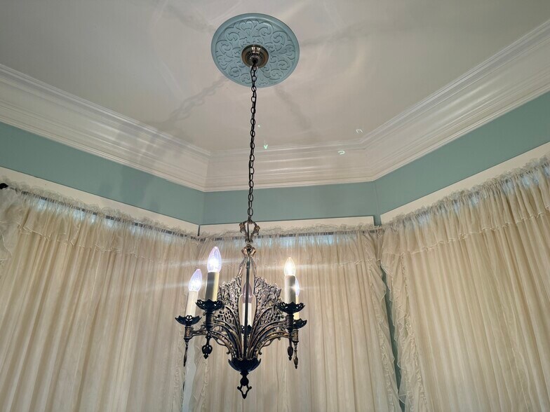 More Photos Of 224 W Chickasaw St, Tahlequah Hospitality For Sale