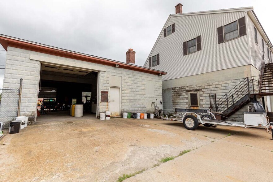 More Photos Of 170 E Main St, Milford Auto Repair For Sale
