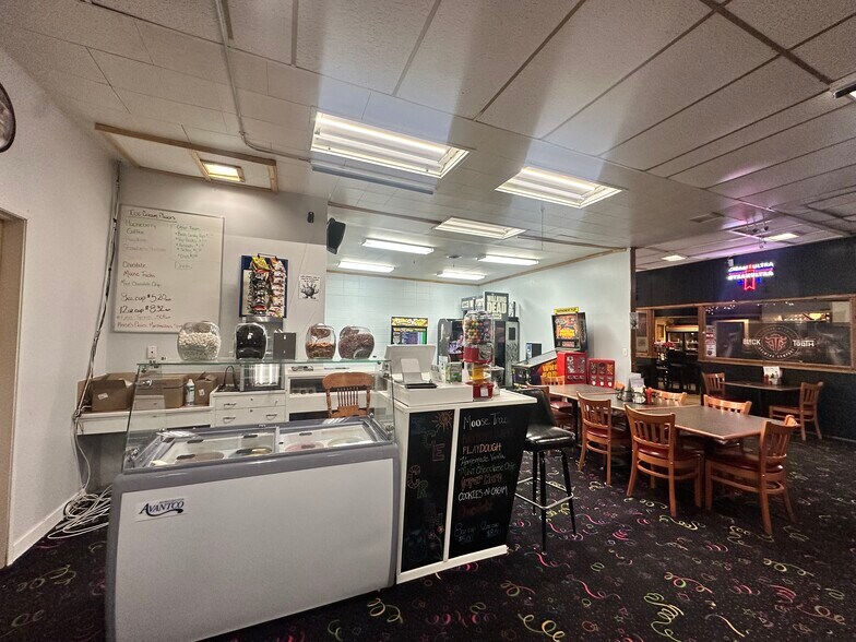 More Photos Of 918 Sage Ave, Kemmerer Sports And Entertainment For Sale