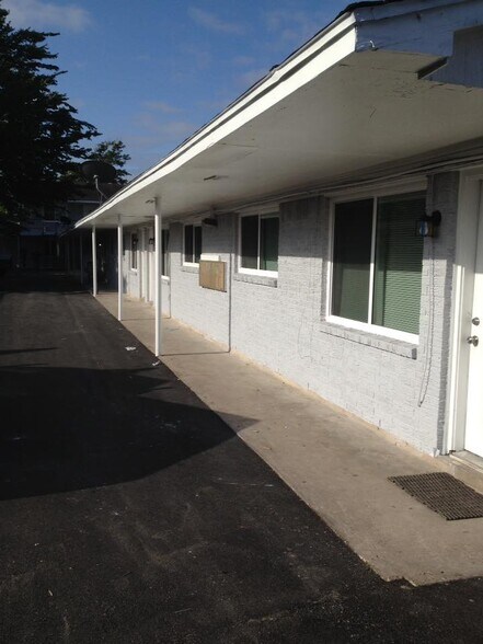 More Photos Of 26 Farrell St, Houston Apartments For Sale