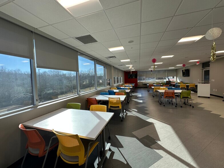 More Photos Of 21 Corporate Hill Dr, Little Rock Office For Sale