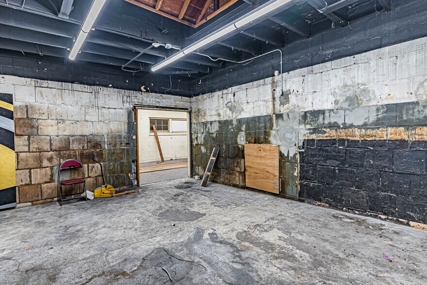 More Photos Of 161 Abington Ave, Newark Warehouse For Sale