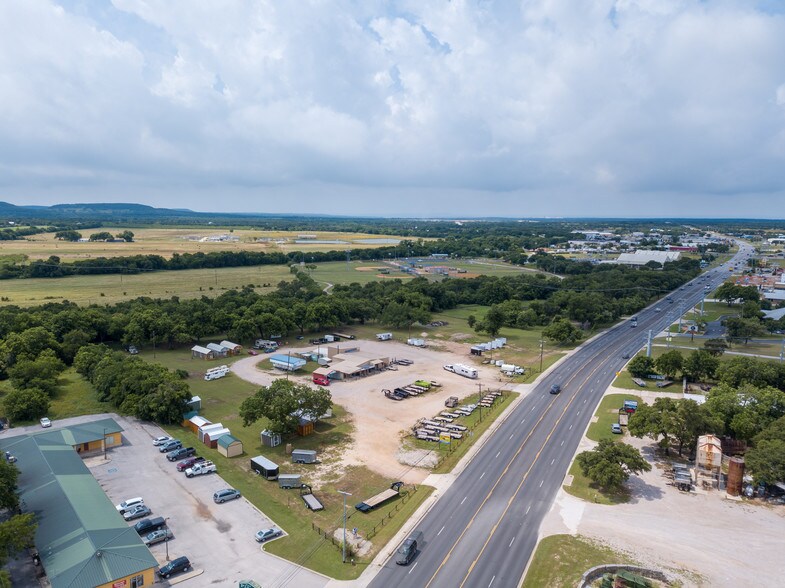 More Photos Of 1107 S Water St, Burnet Land For Sale