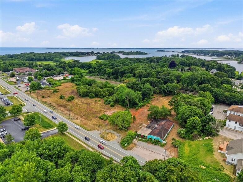 More Photos Of 16 Stonington Rd, Mystic Storefront For Sale