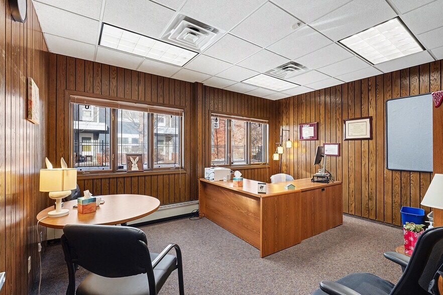 More Photos Of 2436 Park Ave, Minneapolis Office For Sale