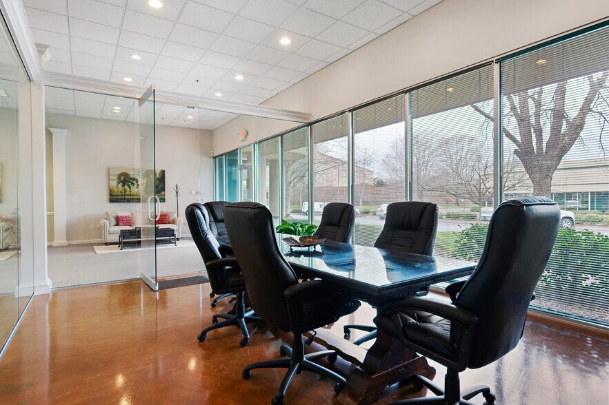 More Photos Of 975 Cobb Place Blvd NW, Kennesaw Flex For Sale