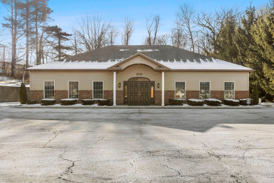 Primary Photo Of 250 Osborne Rd, Colonie Office For Lease