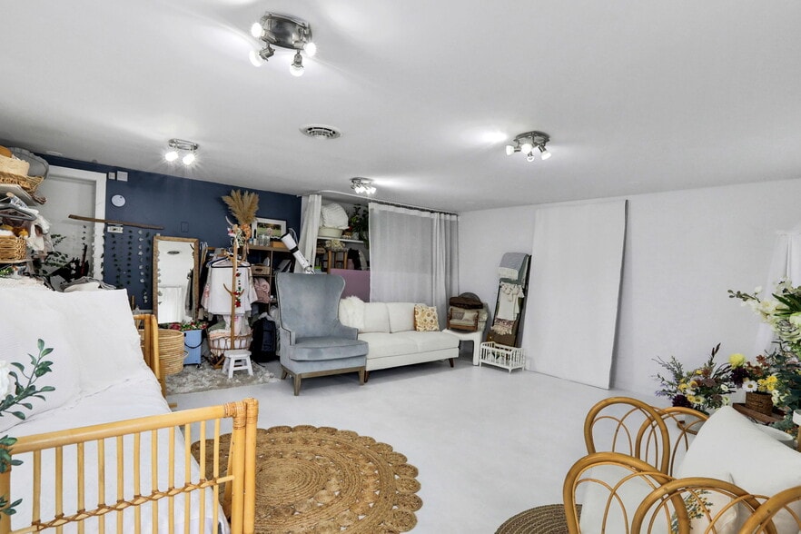 More Photos Of 269 Stone Schoolhouse Rd, Bloomingburg Warehouse For Sale