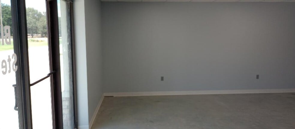 More Photos Of 1621 W 79th St, Tulsa Self Storage For Lease