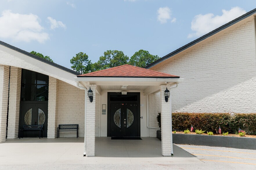 More Photos Of 2016 Anniston Rd, Jacksonville Religious Facility For Sale