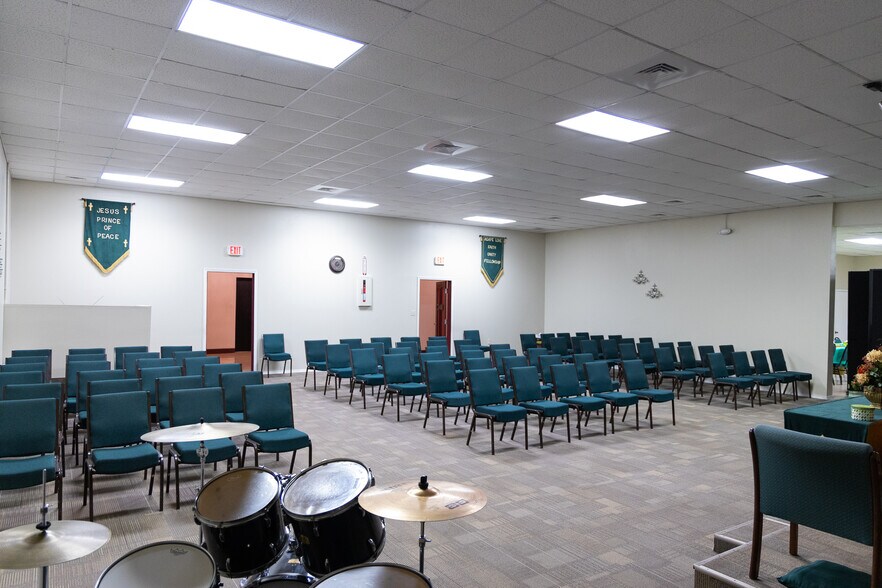 More Photos Of 4409 Hovis Rd, Charlotte Specialty For Sale