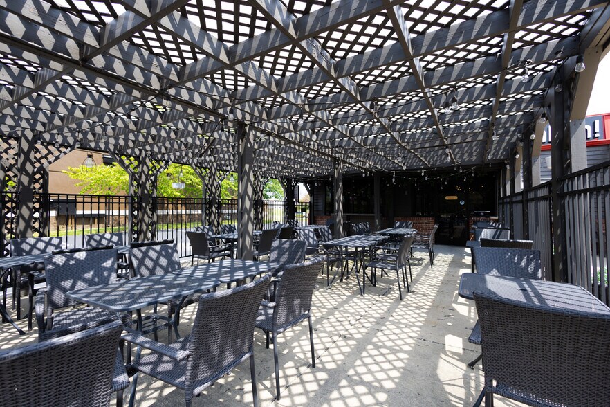 More Photos Of 5020 Cambridge Way, Plainfield Restaurant For Sale