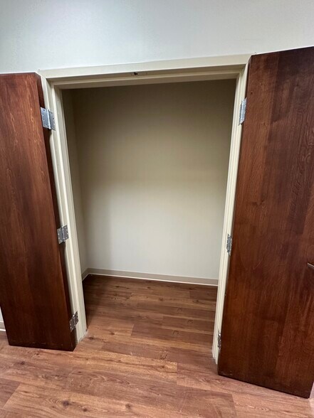 More Photos Of 101 Financial Dr, Elizabethtown Medical For Lease