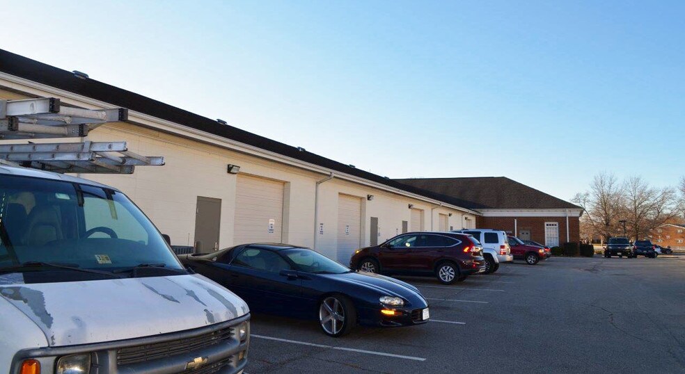 More Photos Of 850 Tidewater Dr, Norfolk Flex For Lease