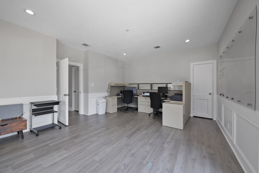 More Photos Of 20713 Aldine Westfield Rd, Houston Office Residential For Sale
