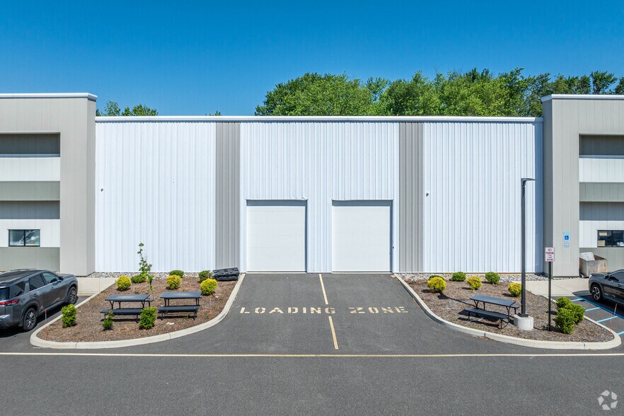 More Photos Of 1 Industrial Ct, Freehold Industrial For Lease
