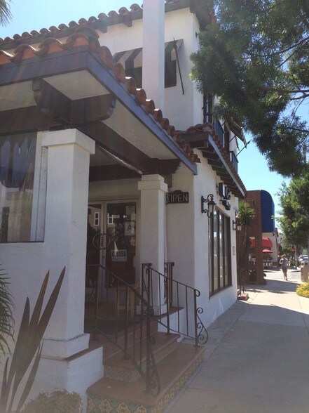 More Photos Of 10116-10120 Riverside Dr, Toluca Lake Office For Sale