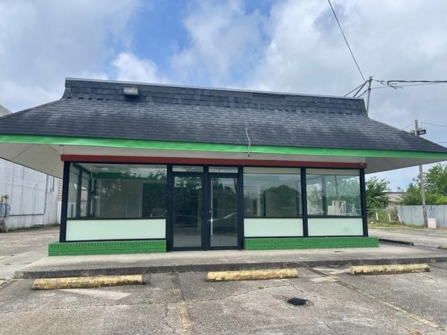 More Photos Of 7100 Downman Rd, New Orleans Freestanding For Sale