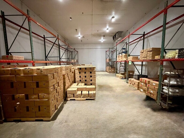 More Photos Of 30 Rockland Park Ave, Tappan Warehouse For Lease