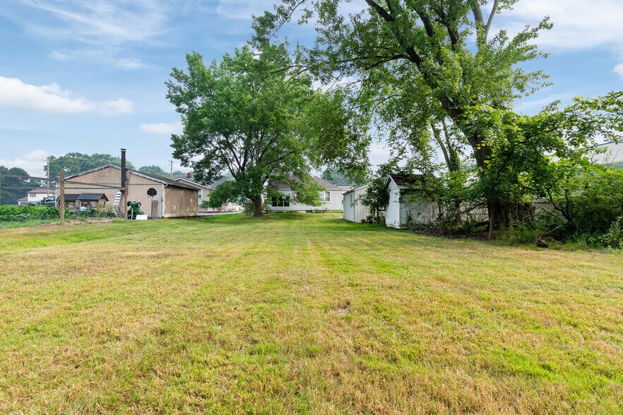 More Photos Of 608 Applegrove St NW, North Canton Office For Sale