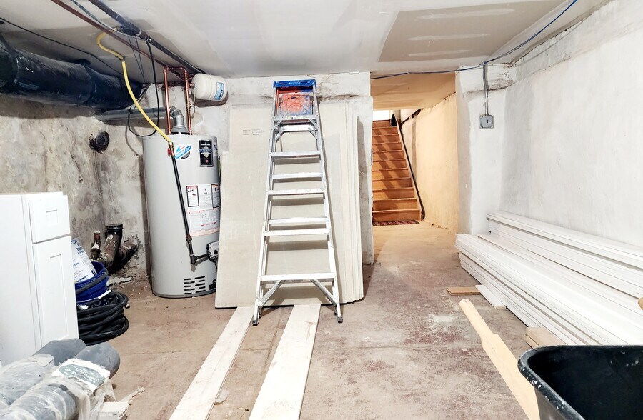 More Photos Of 2709 E Allegheny Ave, Philadelphia Office Residential For Sale