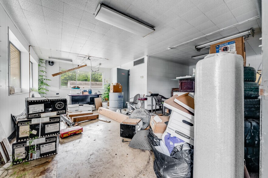 More Photos Of 25 Opal Dr, Fairmont Warehouse For Sale